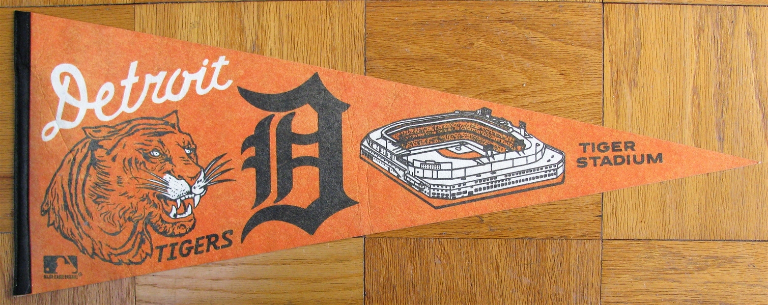 70's DETROIT TIGERS PENNANT