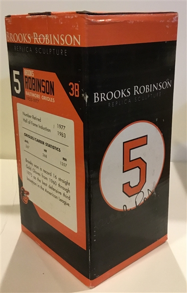 BROOKS ROBINSON SGA STATUE w/BOX