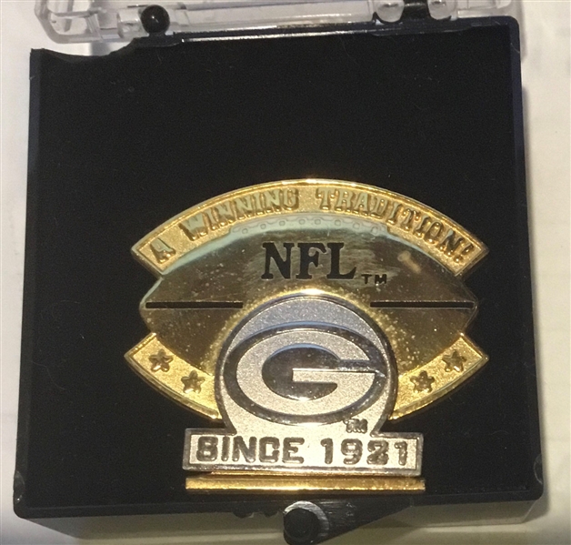 GREEN BAY PACKERS A WINNING TRADITION PIN w/CASE