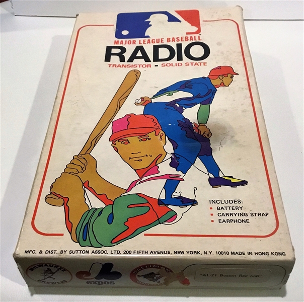 VINTAGE 70's BOSTON RED SOX TRANSISTOR RADIO w/BOX