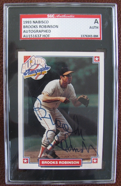 BROOKS ROBINSON SIGNED CARD - SGC SLABBED & AUTHENTICATED