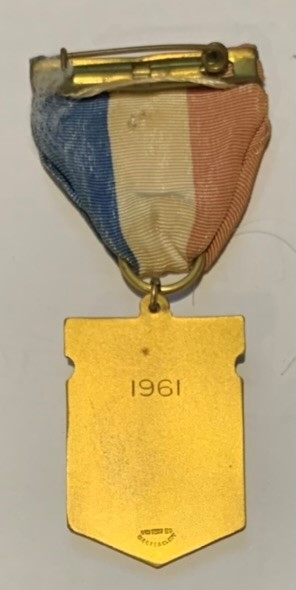 VINTAGE 1961 LOU GEHRIG SPORTSMANSHIP & COURAGE PIN AWARD