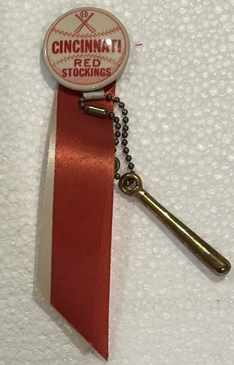 VINTAGE CINCINNATI REDS PIN