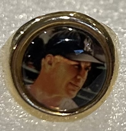 VINTAGE MICKEY MANTLE PREMIUM GUMBALL RING