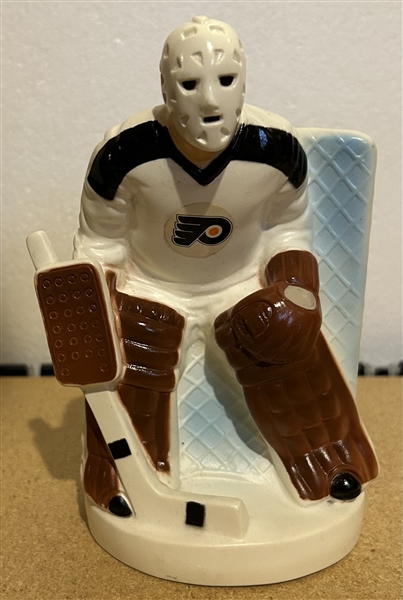 VINTAGE PHILADELPHIA FLYERS FIGURAL GOALIE COIN BANK