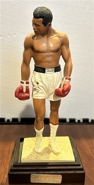 1996 MUHAMMAD ALI LIMITED EDITION STATUE- AWESOME