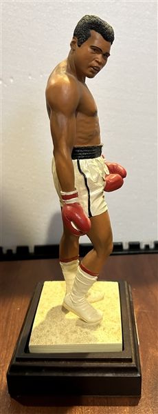 1996 MUHAMMAD ALI LIMITED EDITION STATUE- AWESOME