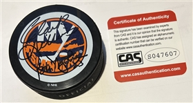 CLARK GILLIES "NEW YORK ISLANDERS" SIGNED PUCK w/CAS COA