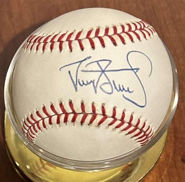 DARRYL STRAWBERRY  SIGNED BASEBALL w/SGC COA