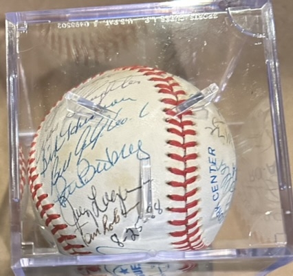 HALL OF FAME & STARS SIGNED BASEBALL w/CAS AUTHENTICATION