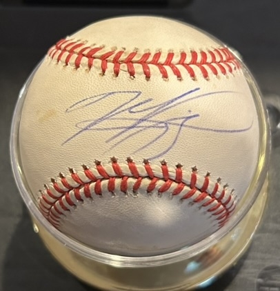 MIKE PIAZZA SIGNED BASEBALL w/CAS COA