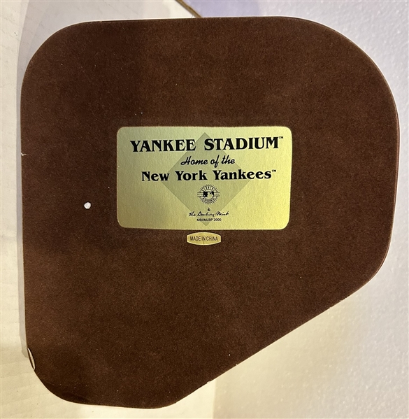 YANKEE STADIUM DANBURY MINT STATUE w/BOX