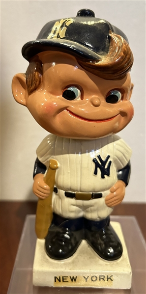 60's NEW YORK YANKEES WHITE BASE BOBBING HEAD