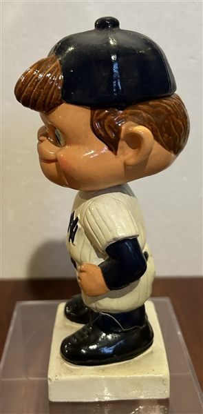 60's NEW YORK YANKEES WHITE BASE BOBBING HEAD