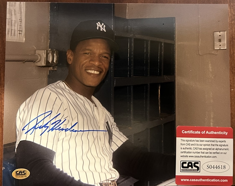 RICKEY HENDERSON SIGNED 8 X 10 PHOTO w/CAS COA