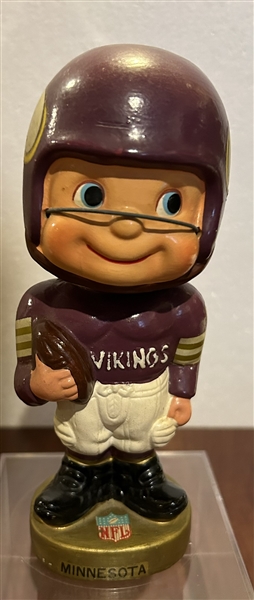 60's MINNESOTA VIKINGS TYPE 1 TOES-UP BOBBING HEAD