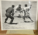 1953 ROY CAMPANELLA "STEALS SECOND BASE" WIRE PHOTO