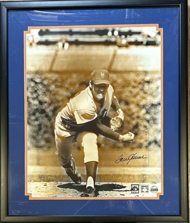 TOM SEAVER SIGNED 16 x 20 FRAMED PHOTO w/STEINER