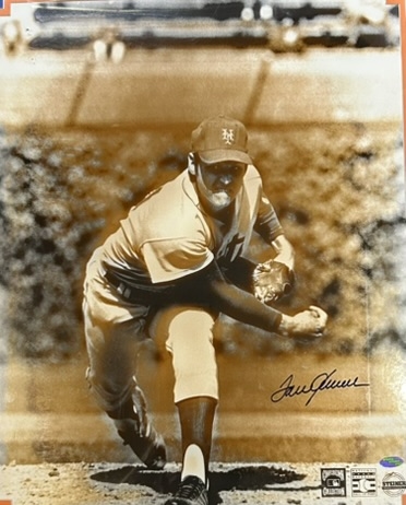 TOM SEAVER SIGNED 16 x 20 FRAMED PHOTO w/STEINER
