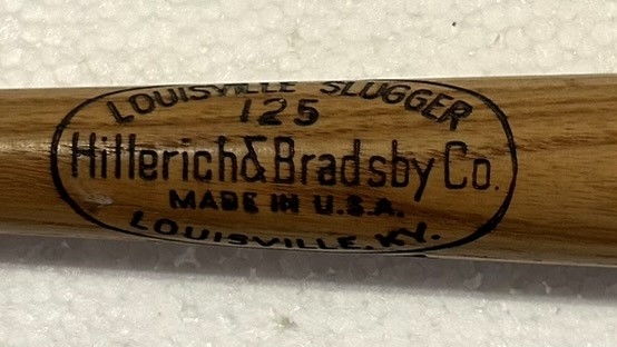VINTAGE JACKIE ROBINSON mini SOUVENIR BAT