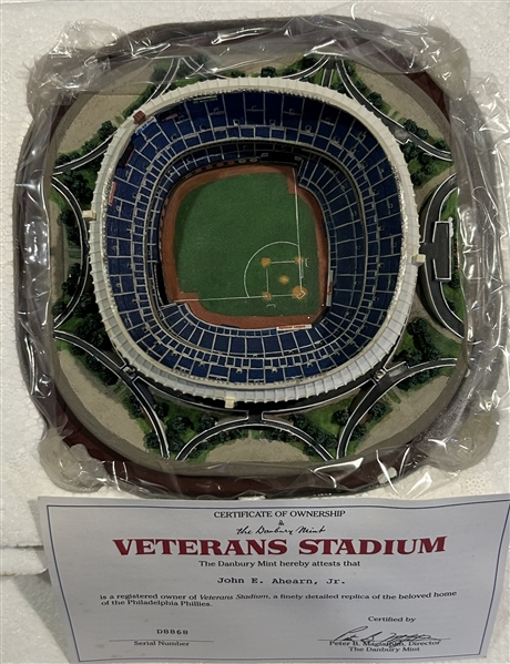 VETERANS STADIUM PHILADELPHIA PHILLIES DANBURY MINT STATUE w/BOX & COA