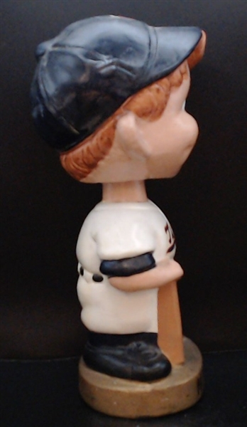 60'S MINNESOTA TWINS GOLD BASE BOBBING HEAD