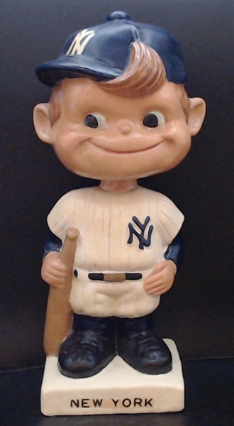 60'S WHITE BASE NY YANKEES BOBBING HEAD