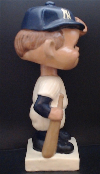 60'S WHITE BASE NY YANKEES BOBBING HEAD