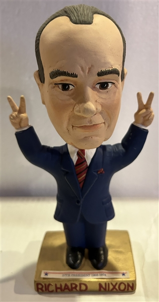 RICHARD NIXON BOBBING HEAD