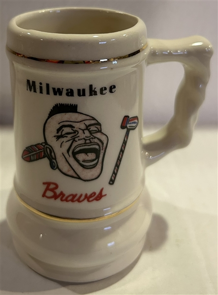 1957 MILWAUKEE BRAVES NATIONAL LEAGUE CHAMPIONS MUG