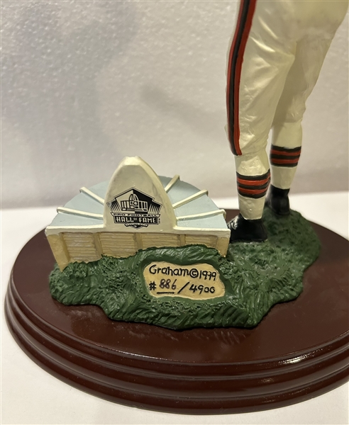 1999 OTTO GRAHAM PRO FOOTBALL HALL OF FAME SIGNED STATUE