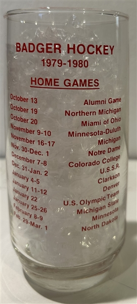 1979-80 WISCONSIN BADGERS HOCKEY GLASS w/MASCOT & SCHEDULE