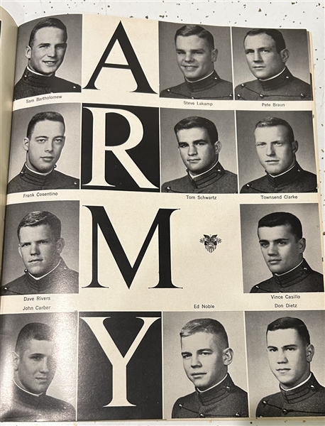 1965 NOTRE DAME vs ARMY FOTTBALL PROGRAM