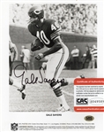 GALE SAYERS SIGNED PHOTO W/CAS COA