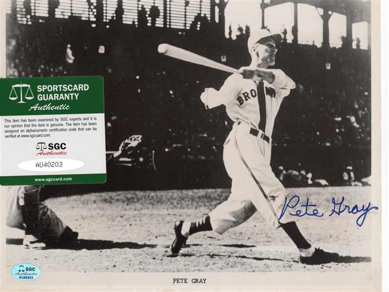 PETE GRAY SIGNED PHOTO WITH SGC COA